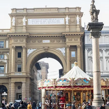 A Due Passi Da Piazza Signoria شقة